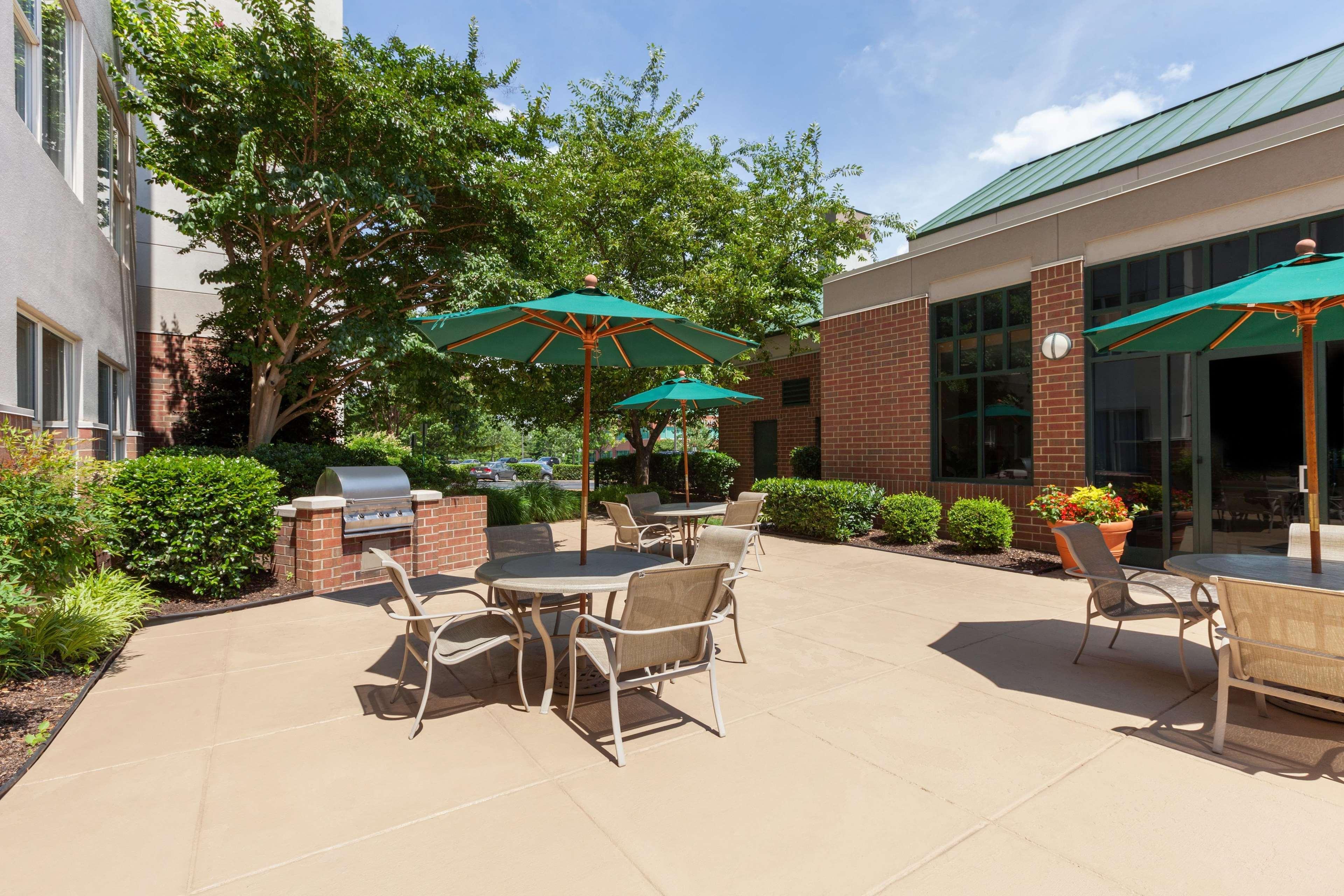 Homewood Suites By Hilton Falls Church Merrifield Exteriör bild